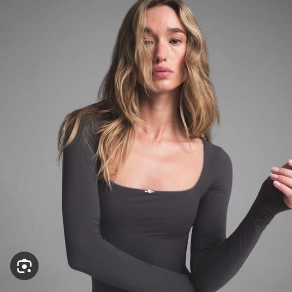 NWT Skims Fits Everybody Picot Long Sleeve Ash Contrast Onesie Size Large - Picture 2 of 4